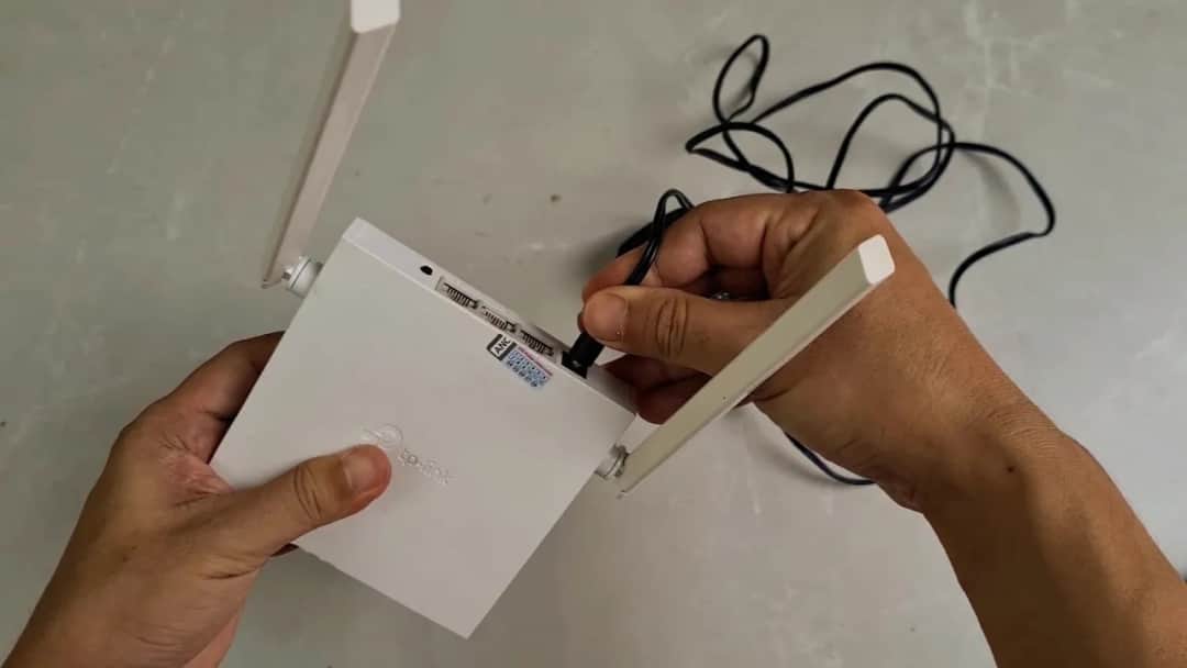 Jak ustawić anteny w routerze TP-Link, aby poprawić zasięg Wi-Fi