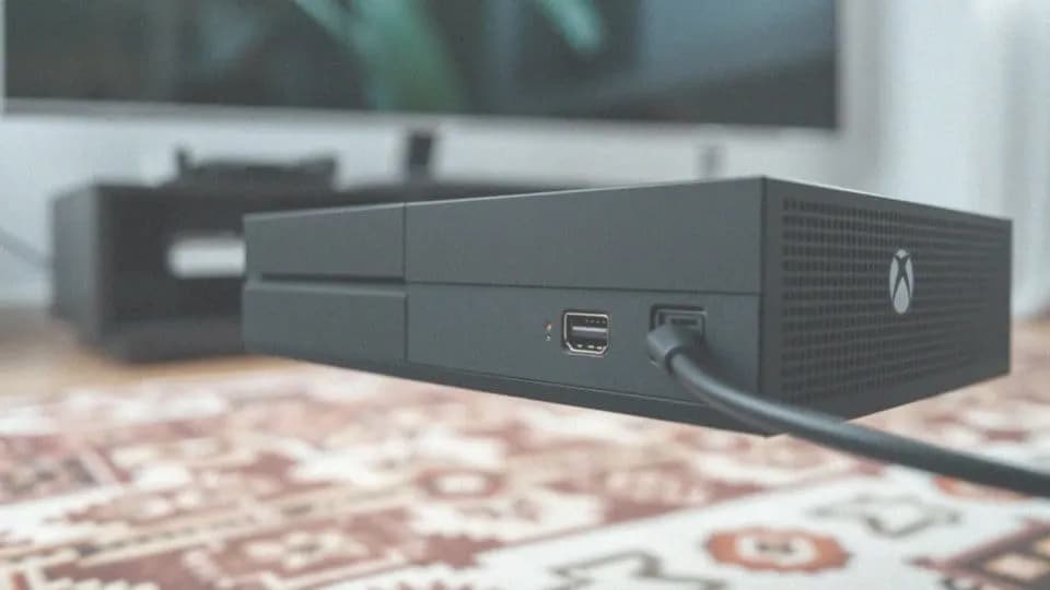 Jak podłączyć Xboxa do telewizora i uniknąć problemów z ustawieniem