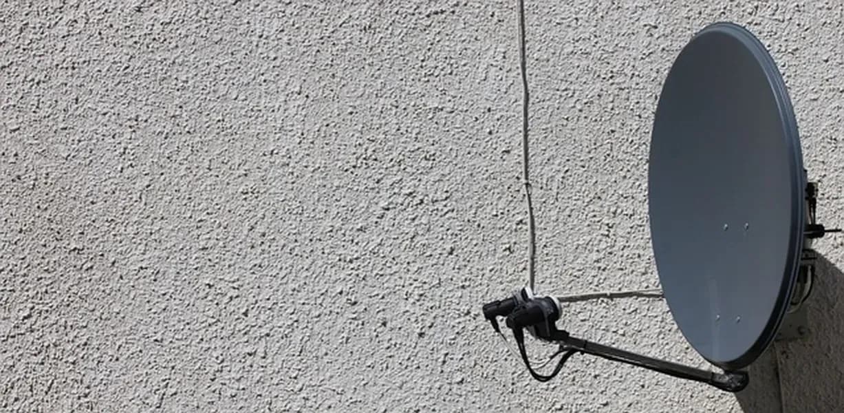 Gdzie zamontować antenę satelitarną, aby uniknąć problemów z sygnałem?